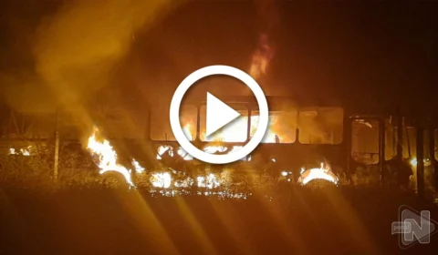 VÍDEO: ônibus escolares são incendiados no Amazonas