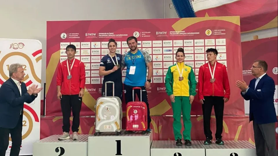 Brasileira Laís Nunes fatura bronze no Aberto da Polônia de Wrestling