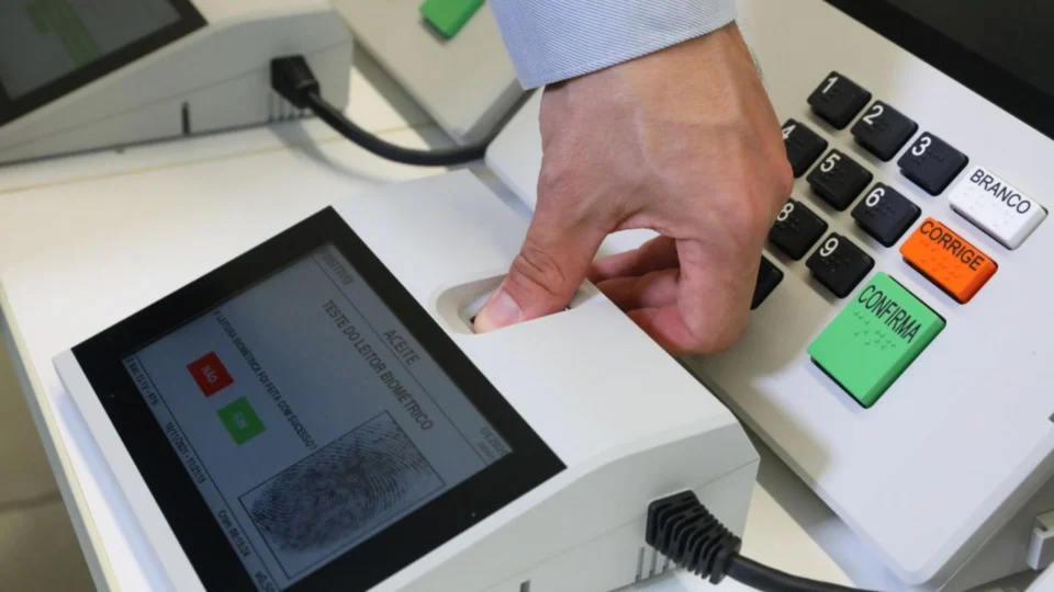 Eleições 2022: acordo contra desinformação é assinado pelo TSE e MCCE