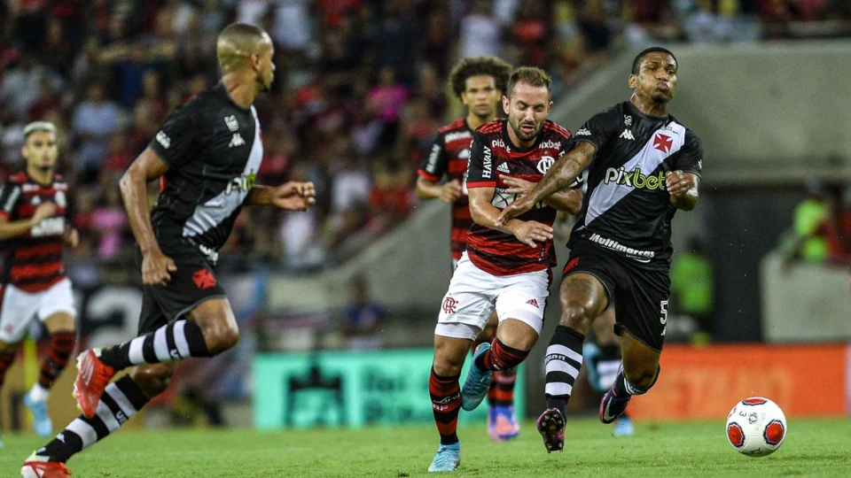 Flamengo e Vasco buscam primeira vaga na final do Campeonato Carioca