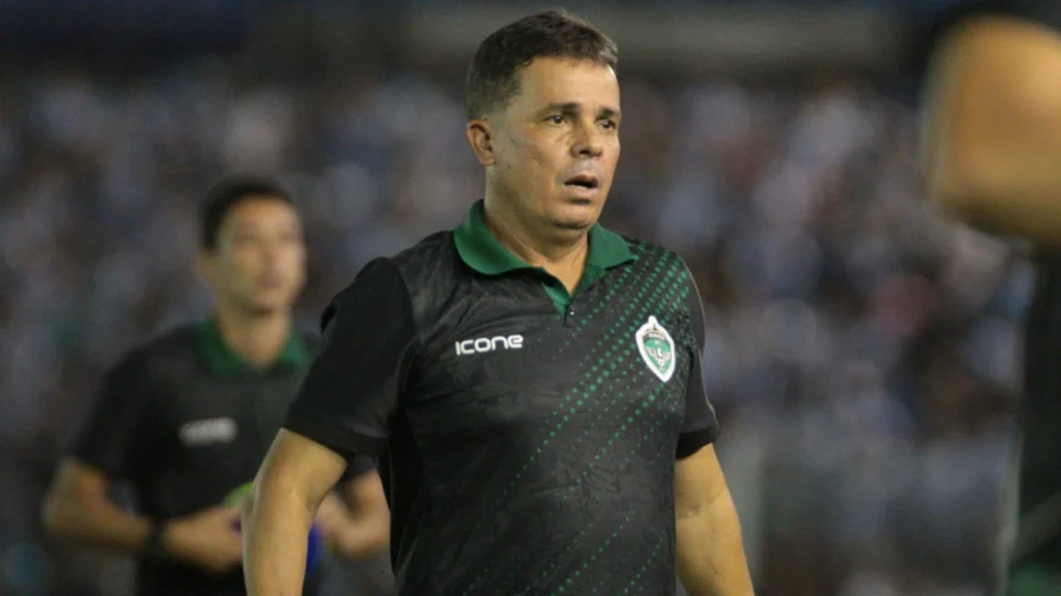 Técnico do Manaus FC reconhece falhas de sua equipe em derrota para Paysandu pela Série C do Brasileiro