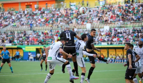 Manaus decepciona novamente em casa e fica no empate de 1 a 1 com Figueirense pela Série C