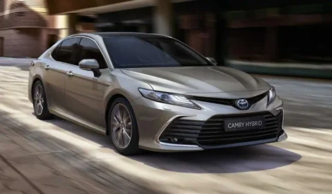 Novo Toyota Camry híbrido 2023 é lançado no Brasil