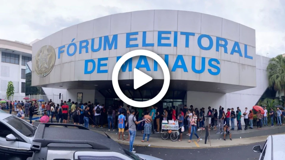VÍDEO: longa fila é formada no Fórum Eleitoral de Manaus