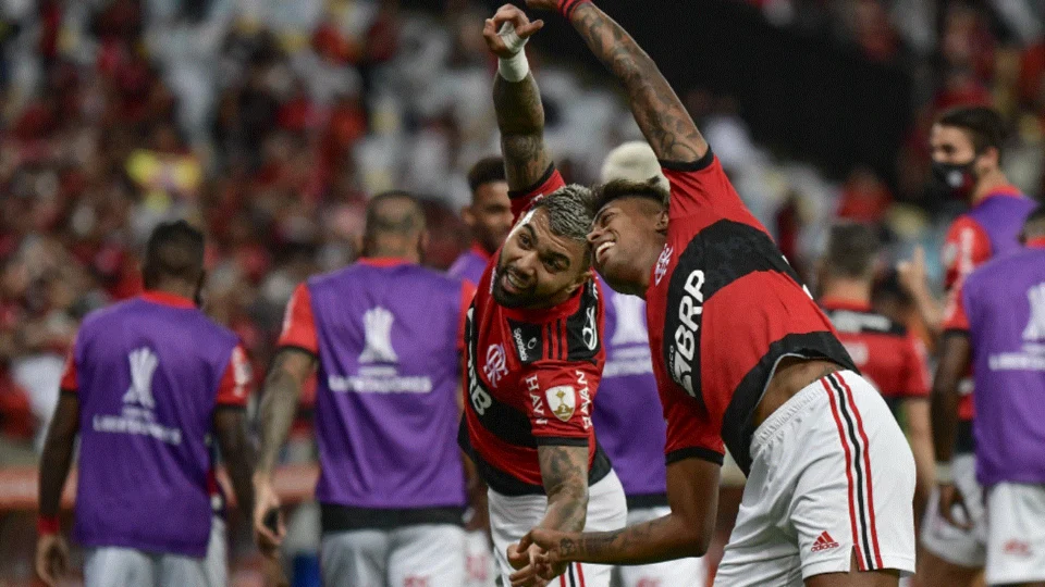 Com dois de Gabigol e superior nos dois tempos, Flamengo bate Universidad Católica por 3 a 2 pela Libertadores