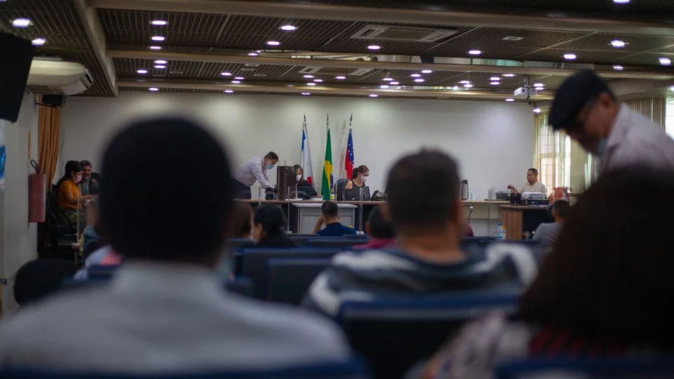 Em julgamento, acusado de matar adolescente em Manaus diz estar arrependido e pede perdão à mãe da vítima