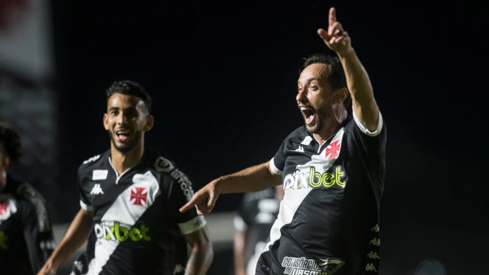 Vasco vence Londrina na estreia de Maurício Souza e é vice-líder da Série B