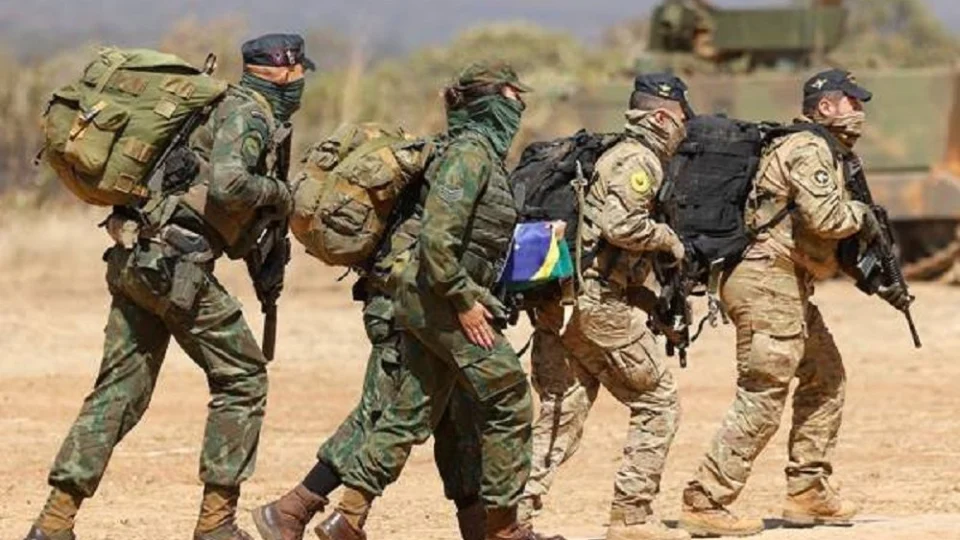 EUA ameaçam descontinuar ajuda militar ao Brasil caso Forças Armadas interfiram nas eleições deste ano