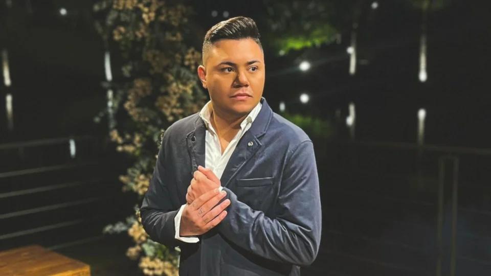 Aeronave com cantor Felipe Araújo arremete duas vezes antes de pousar em São Luís