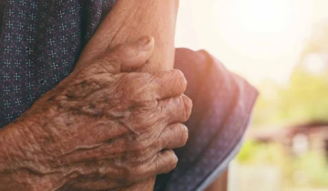 Dupla é presa por maus-tratos a uma idosa de 72 anos na Zona Sul de Manaus