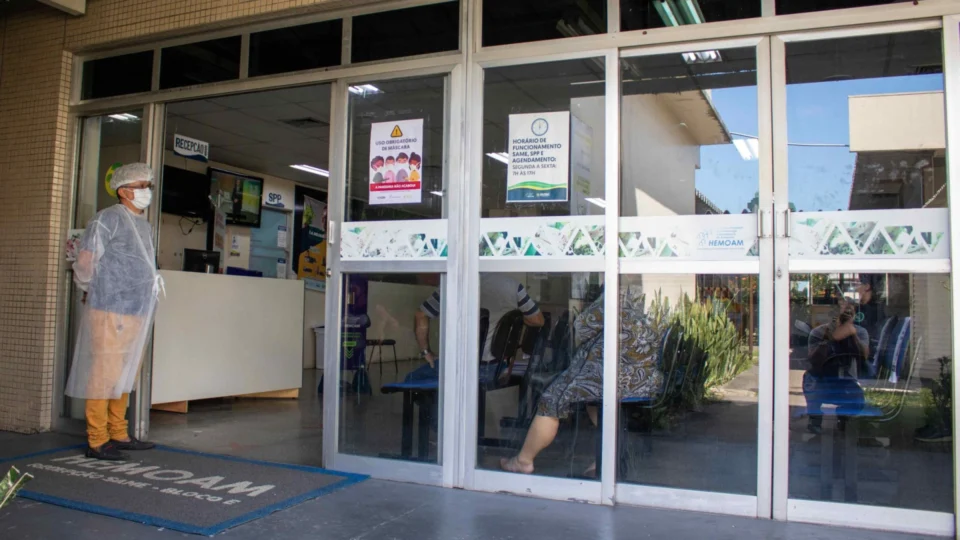 Hemoam adota novos processos para reduzir tempo de espera do paciente, em Manaus
