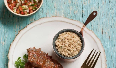 Receita Fácil: aprenda a fazer bife de panela simples