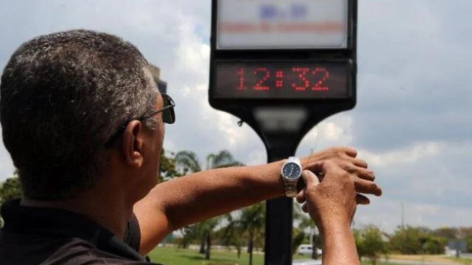 Extinção do horário de verão volta ser analisada pelo governo federal