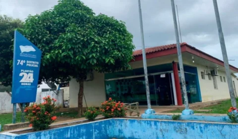 Jovem mata padrasto de 72 anos a facadas no banheiro de casa no interior do Amazonas