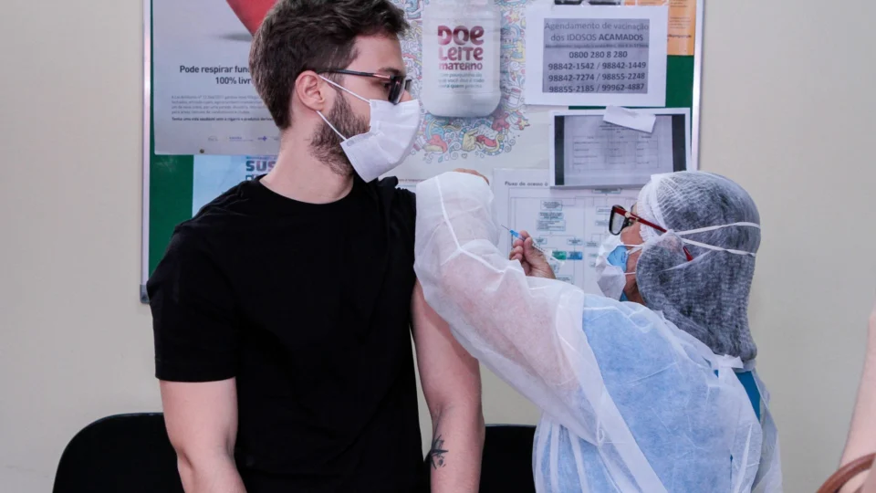 Covid-19: confira pontos de vacinação para adultos e crianças nesta sexta-feira, em Manaus