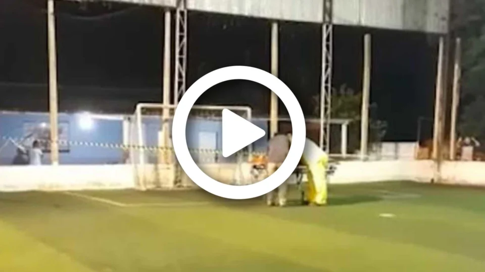 VÍDEO: menino de 9 anos morre após ser atingido por trave de futebol, no Paraguai