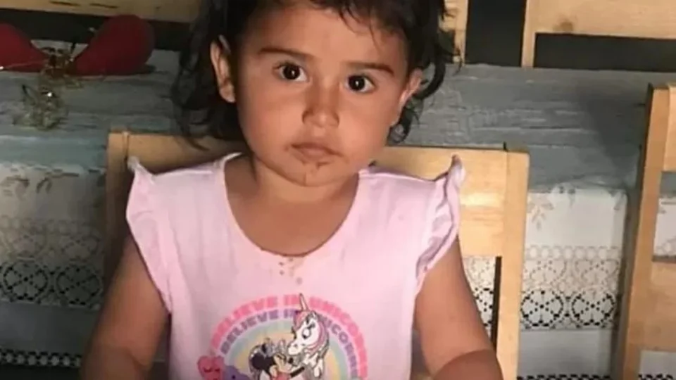Menina de três anos acorda em seu velório, mas é dada como morta pela segunda vez, no México