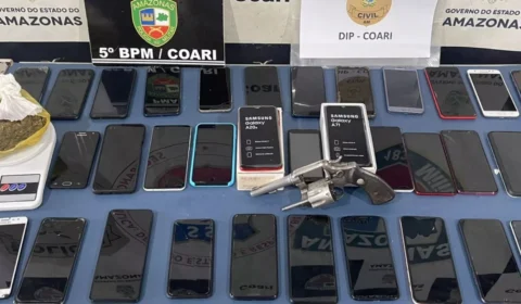 Quadrilha é presa com 36 celulares roubados, arma de fogo e drogas em Coari-AM