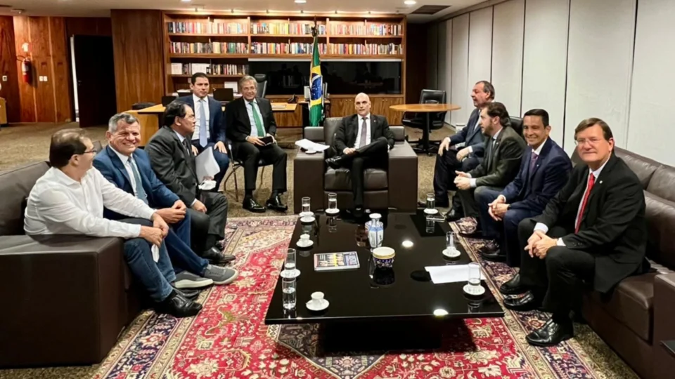 Bancada do AM se reúne com Alexandre de Moraes para discutir ADI contra decretos que prejudicam a Zona Franca de Manaus