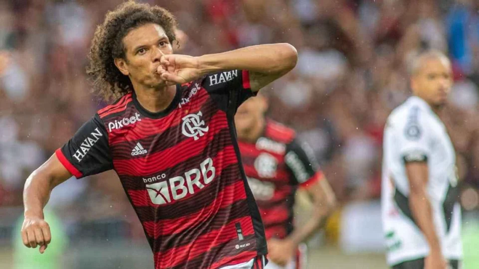 Flamengo bate Vasco por 1 a 0 e garante vaga na final do Campeonato Carioca