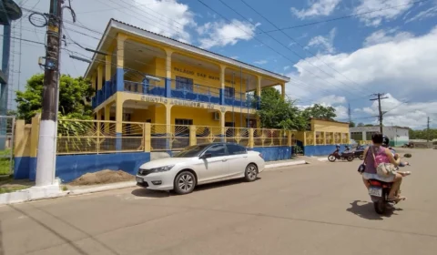 Humaitá, no AM, dispensa licitação de R$ 240 mil para reforma de escola em zona rural