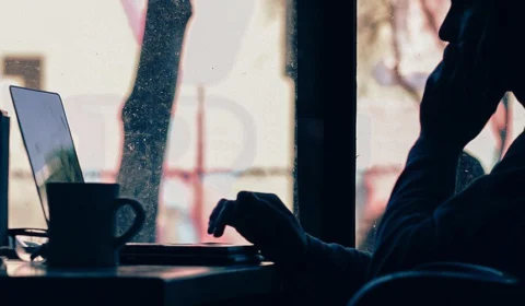 Projeto aumenta pena para registro, venda e exposição de pornografia infantil