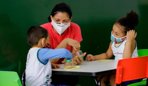 Semed convoca 61 candidatos para programa ‘Tempo de Aprender’, em Manaus
