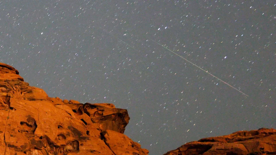 Chuva de meteoros poderá ser vista no Brasil nesta sexta e sábado; saiba como observar