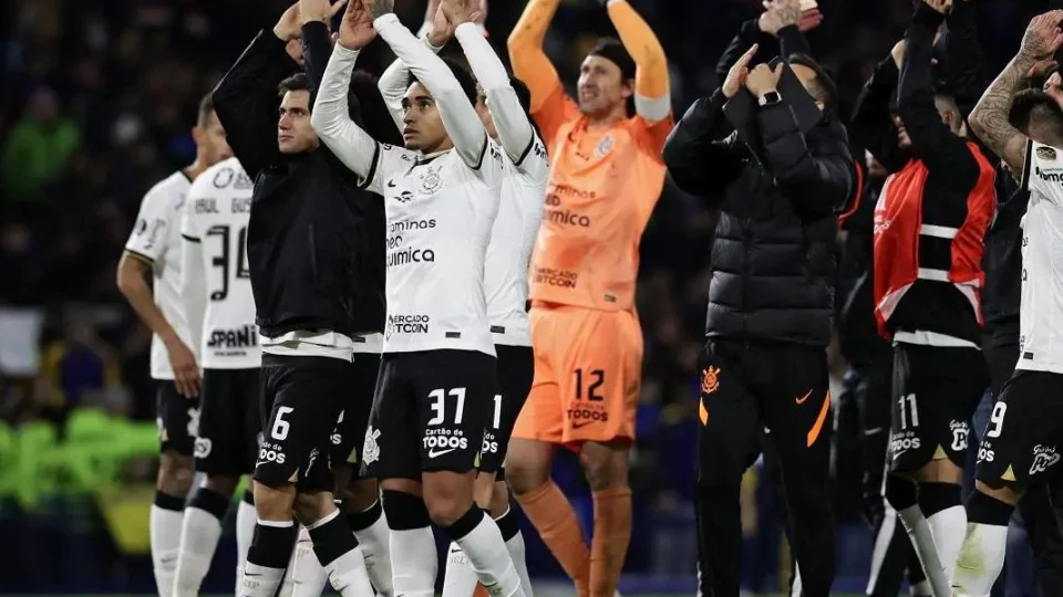 Corinthians se reforça para maratona de jogos pela Libertadores da América e Copa do Brasil
