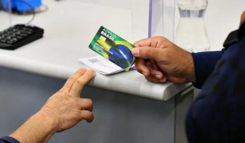 Pagamento de Auxílio Brasil a beneficiários com NIS final 6 é realizado nesta terça-feira