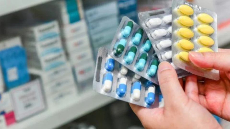 Projeto suspende resolução que autorizou reajuste de quase 11% em medicamentos