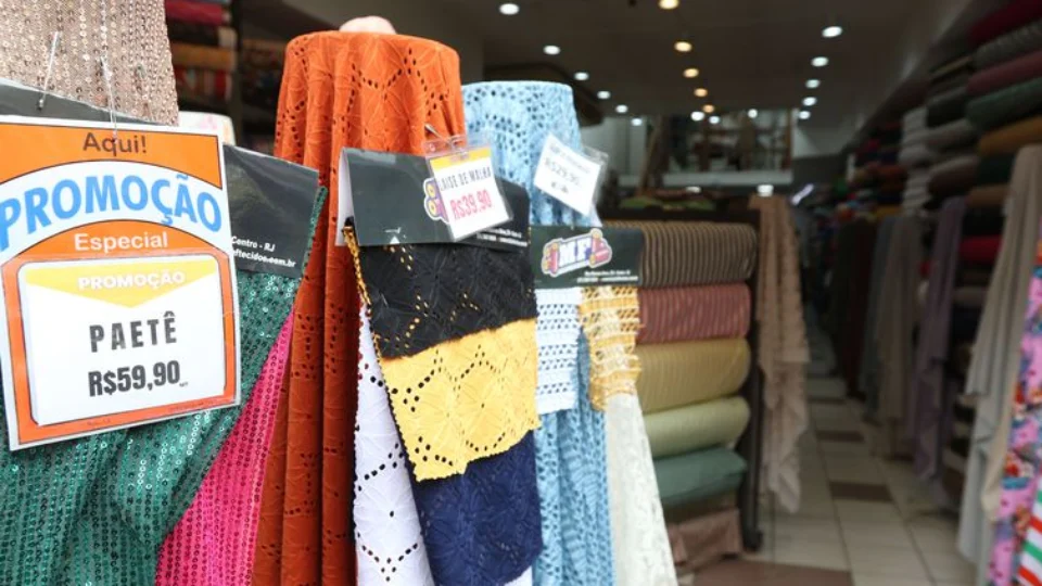 Intenção de consumo das famílias cresce 1,4% em setembro, aponta CNC