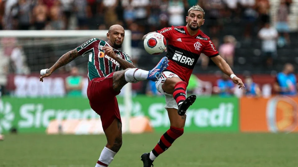 Flamengo e Fluminense começam a decidir título do Campeonato Carioca