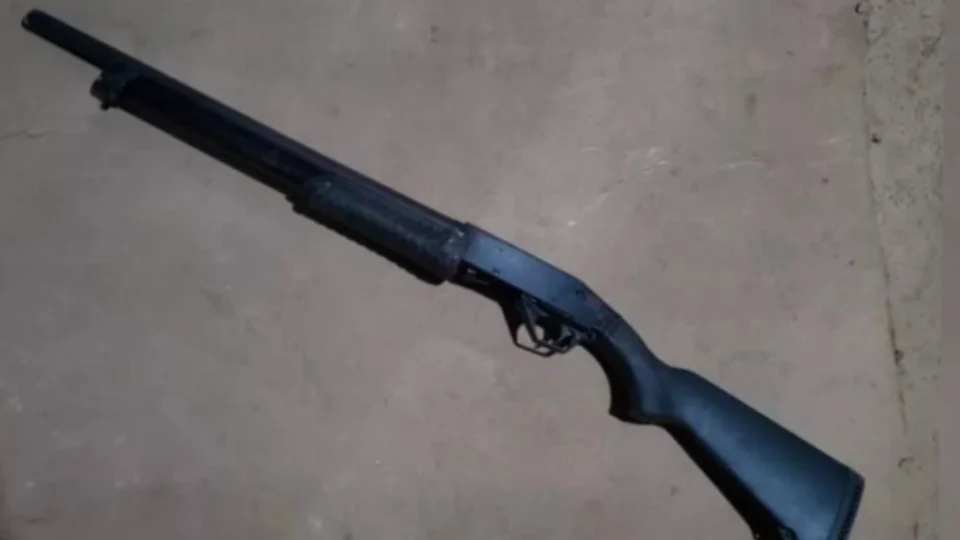 Criança morre após ser atingida por tiro acidental disparado pelo pai, em Goiás: ‘matei meu filho’