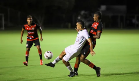 Manaus FC controla jogo contra o Vitória mas sofre revés de 1 a 0 em desatenção do goleiro pela Série C