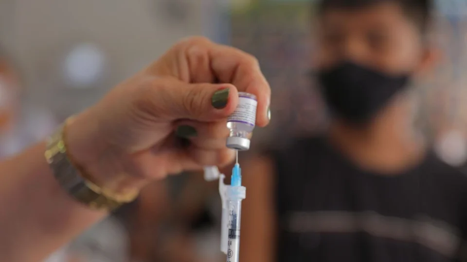 Covid-19: confira pontos de vacinação para adultos e crianças nesta terça-feira, em Manaus