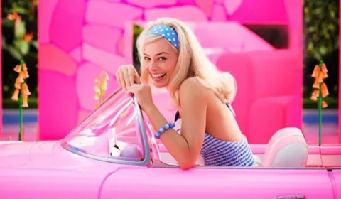 Imagem de Margot Robbie como Barbie é divulgada pela Warner Bros