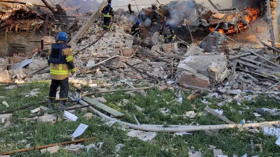 Bombardeio russo pode ter matado 60 pessoas em escola  ucraniana de Luhansk