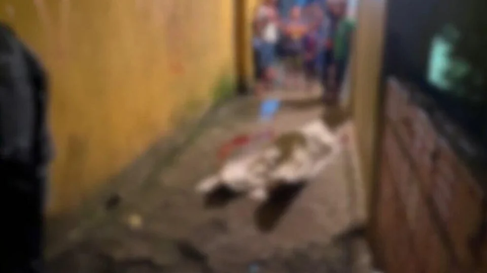 Homem é assassinado com quatro tiros em beco na Zona Sul de Manaus 