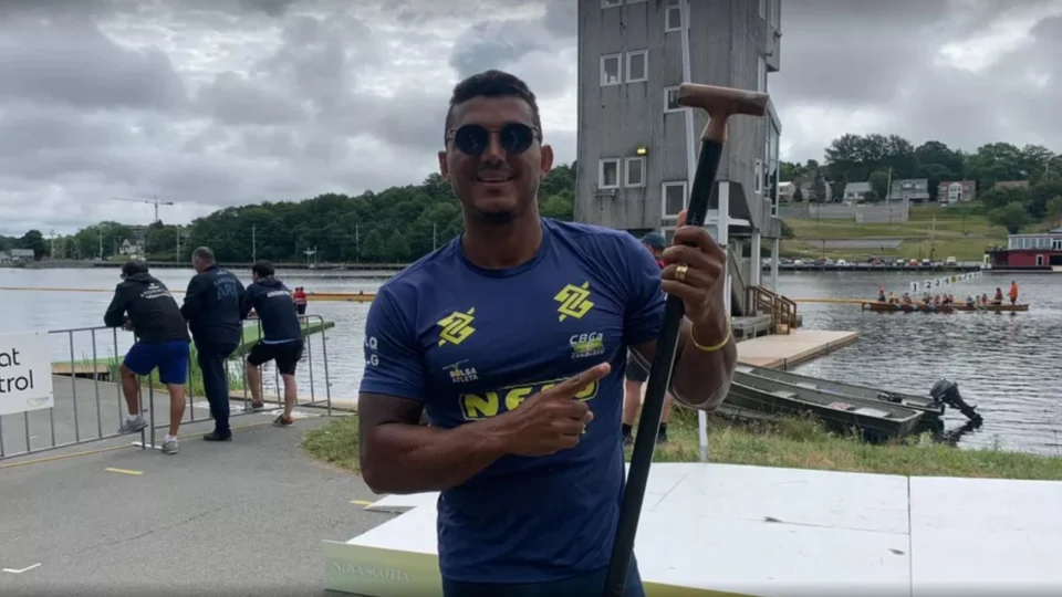 Isaquias Queiroz conquista medalha de ouro no Campeonato Pan-Americano de canoagem no Canadá