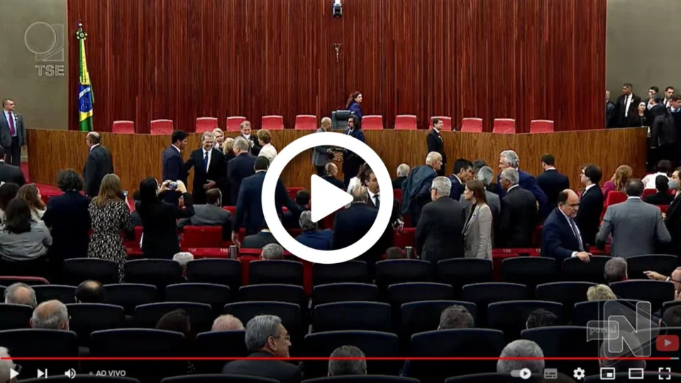 VÍDEO: ministro Alexandre de Moraes é empossado presidente do TSE