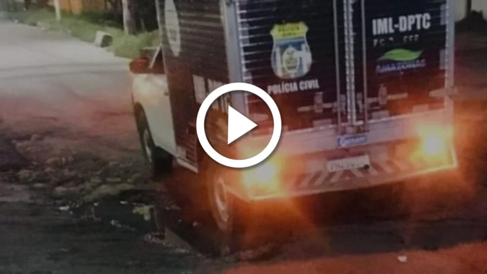 VÍDEO: homem é executado com tiros na cabeça em rua do Parque Dez, em Manaus