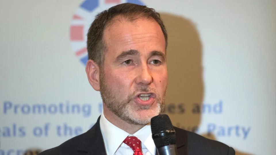 Aliado do primeiro-ministro Boris Jonhson é acusado de assédio sexual