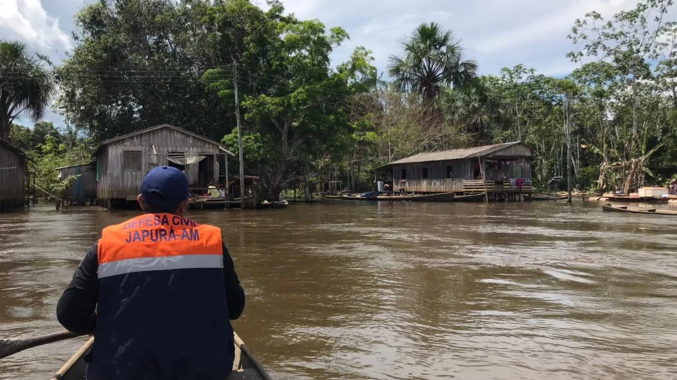Japurá, no AM, decreta situação de emergência por 90 dias por conta da cheia do Rio Japurá