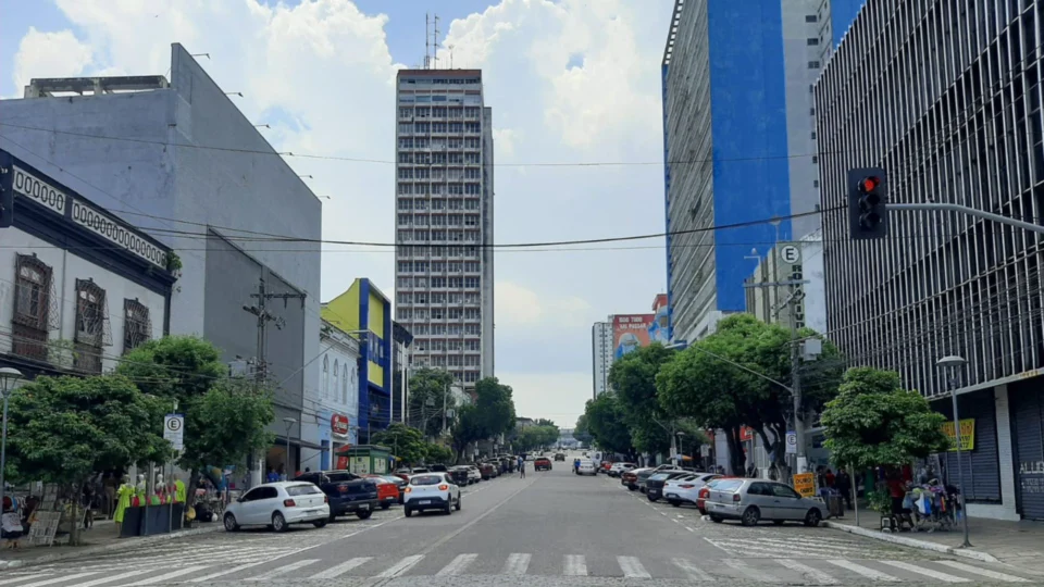 Confira o horário de funcionamento do comércio no feriado em Manaus