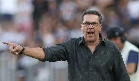 Técnico Vanderlei Luxemburgo anuncia pré-candidatura ao Senado