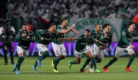 Em jogo heróico, Palmeiras vence Atlético/MG nos pênaltis por 6 a 5 e vai à semifinal da Libertadores