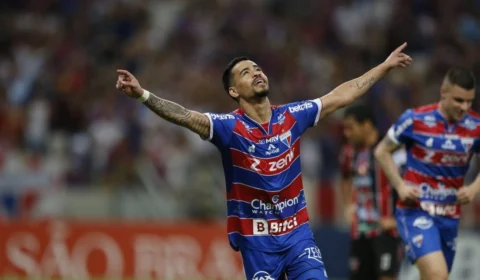 Com dois de Yago Pikachu, Fortaleza vence Ceará por 2 a 0 e sai na frente nas oitavas de final da Copa do Brasil
