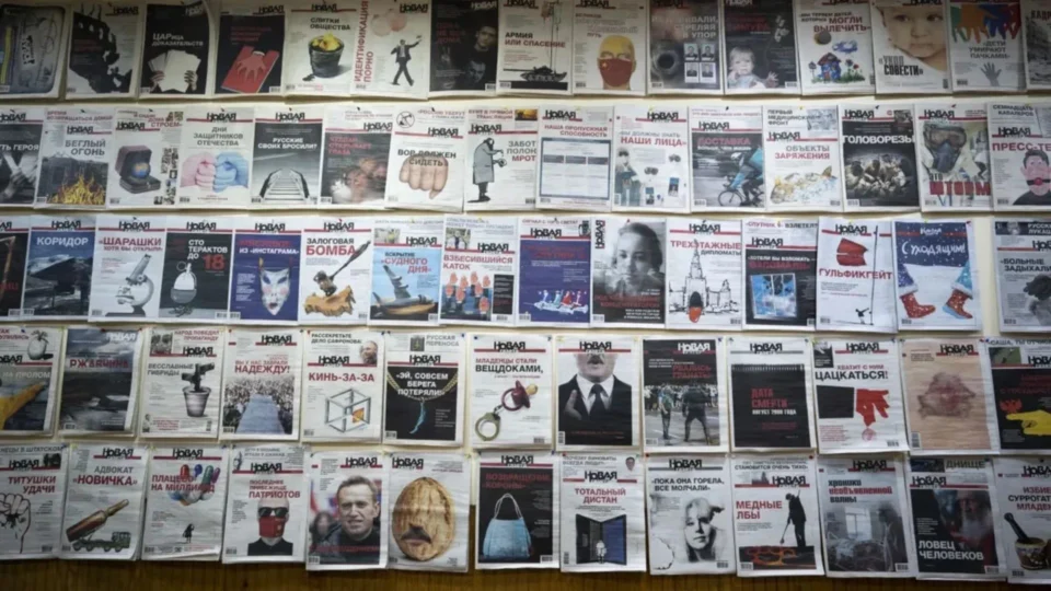 Rússia ameaça fechar Novaya Gazeta, principal jornal independente do país