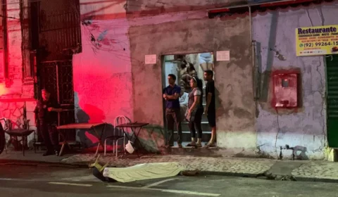 Homem é executado com 7 tiros na avenida Joaquim Nabuco, Centro de Manaus